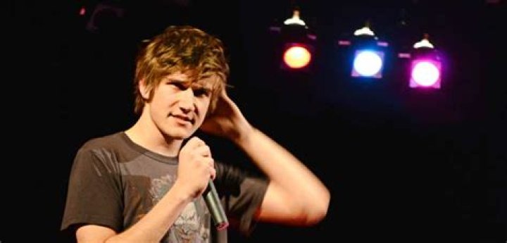 Bo Burnham Tour: The Ultimate Guide to the Comedian's Hilarious Journey