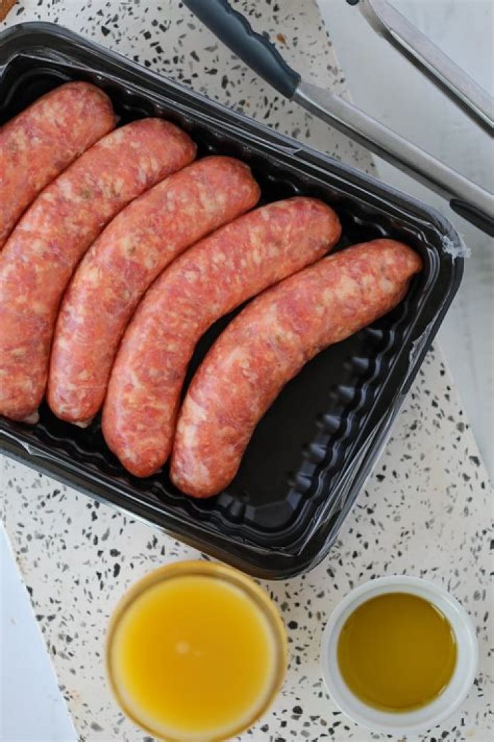 Cooking Sausages in a Microwave: A Quick and Easy Guide