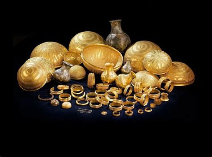 Exploring Brass Armadillo Phoenix: A Treasure Trove of Antiques and Collectibles