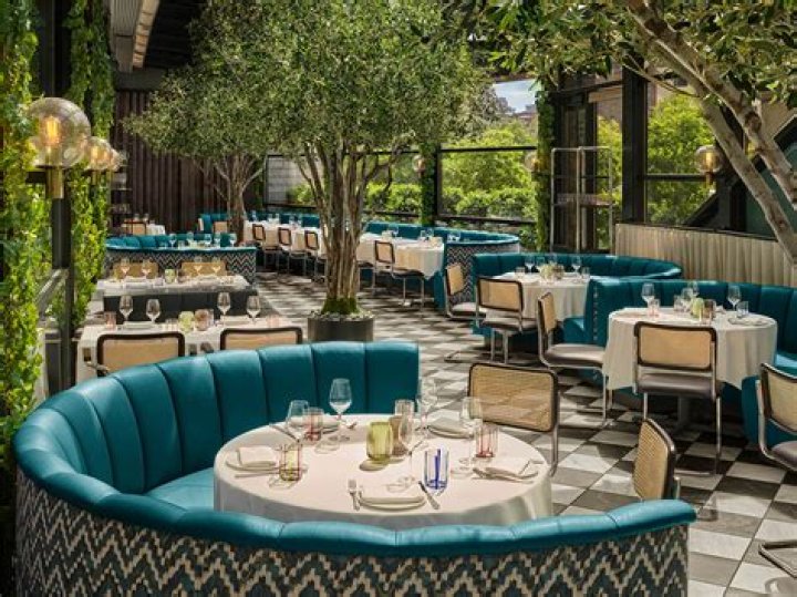 Exploring the Artistry of Twenty Three Grand Photos: A Visual Journey