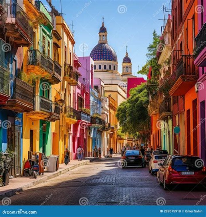 Exploring the Vibrant City of La Hora, Guatemala: A Comprehensive Guide