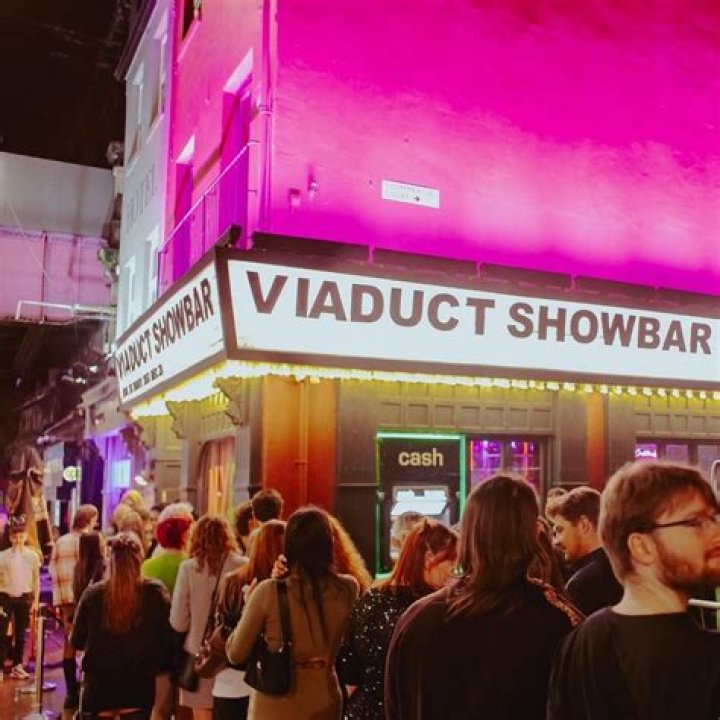 Exploring the Vibrant Gay Bar Scene in Raleigh