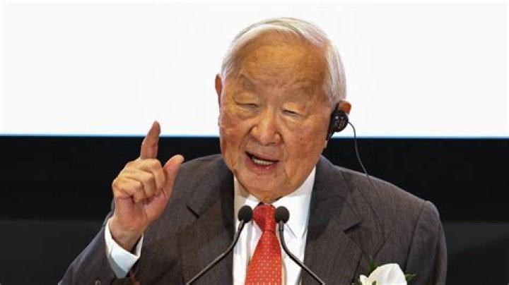 Gordon Chang Net Worth: Insightful Details and Financial Journey