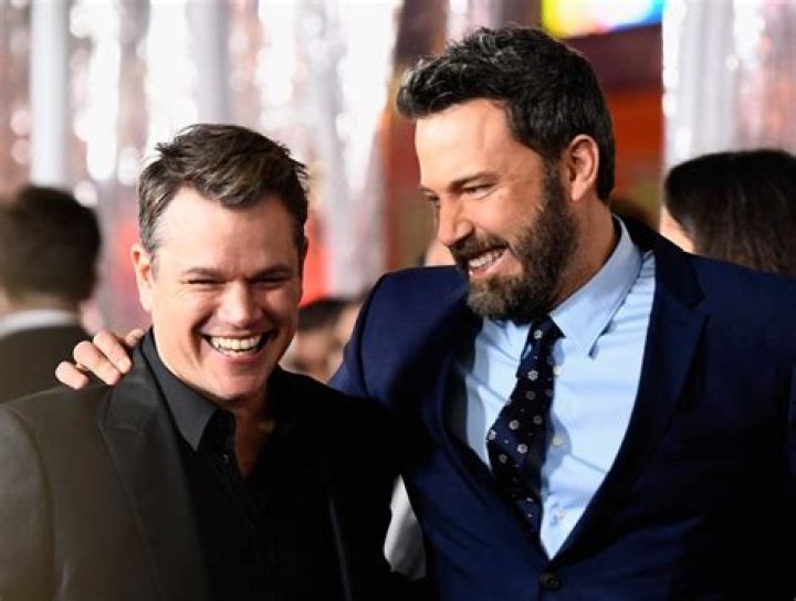 How Tall is Ben Affleck? Unveiling the Height of a Hollywood Icon