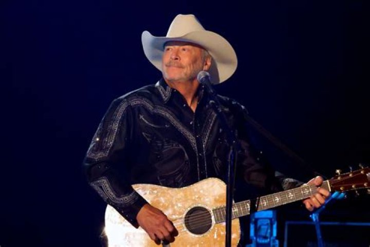 How Tall Was Alan Jackson? Discovering the Height of the Country Music Legend