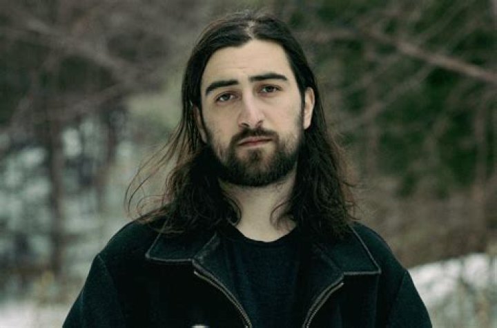 Noah Kahan's Parents: A Deep Dive into His Family Background