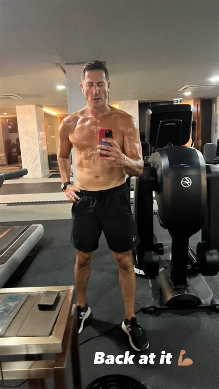 Sasha Roiz Relationships: A Comprehensive Look at His Personal Life and Connections