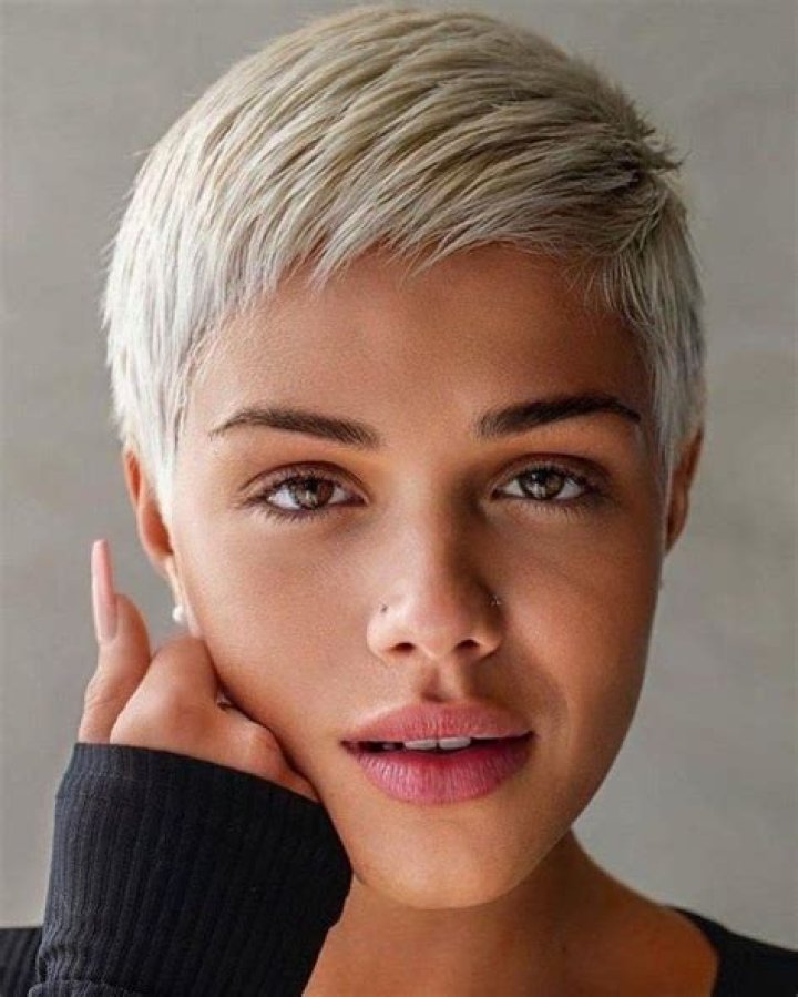 Short Haircuts for Ladies: The Ultimate Guide to Chic and Stylish Looks