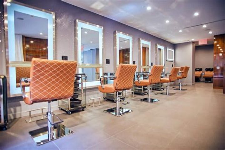 Top-Rated Salon 9: Expert Hair & Beauty Services