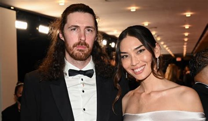 Unveiling Hozier's Partner: A Deep Dive into the Life of the Irish Singer-Songwriter